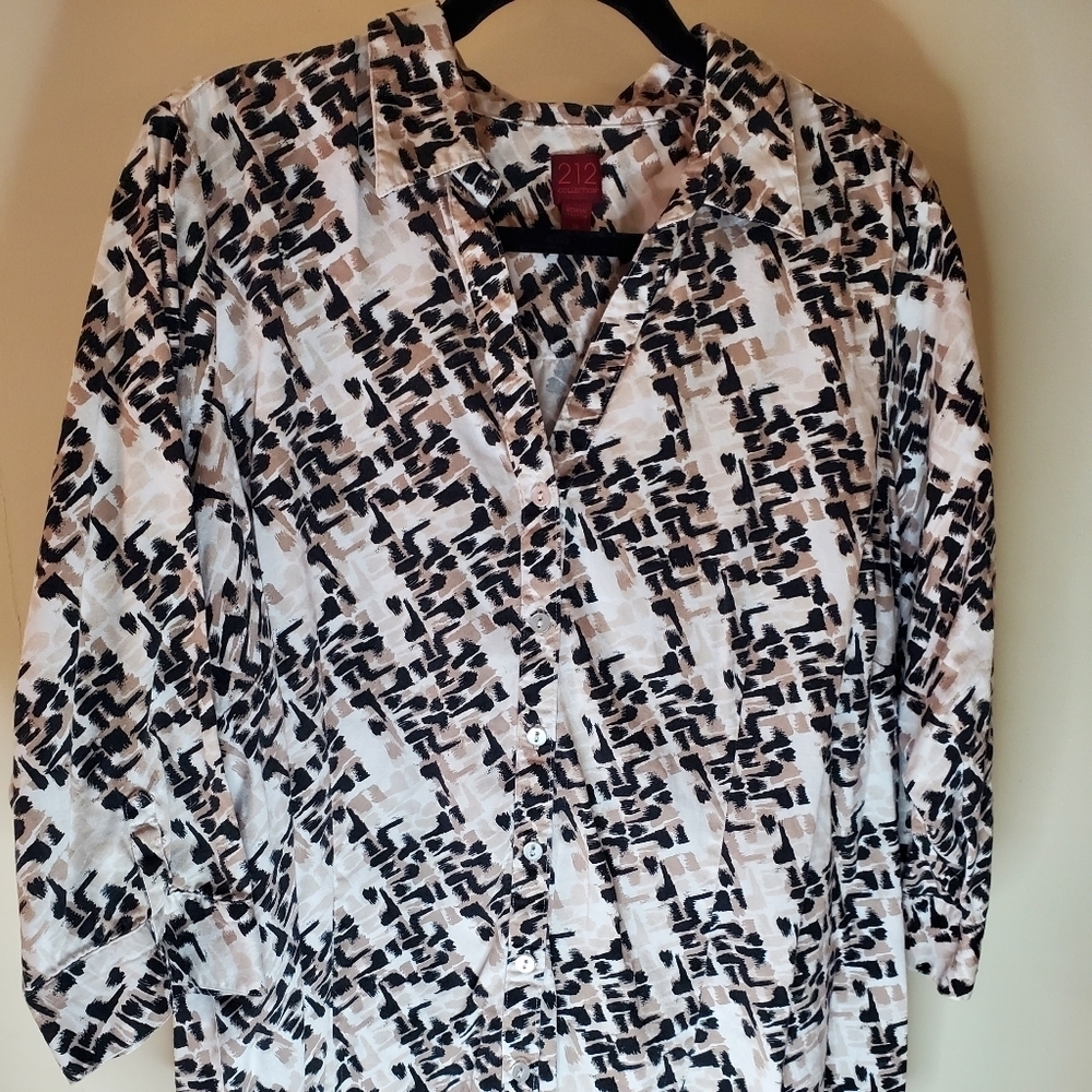 Cute Plus Size Button Down Top Size 2X - Picture 3 of 5